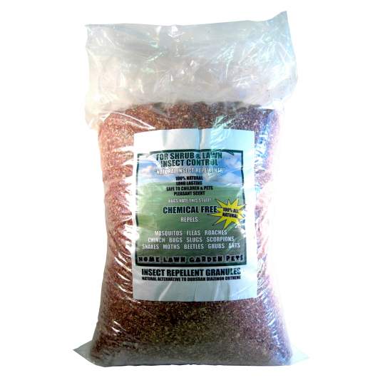 Red cedar granules for lawn pest control